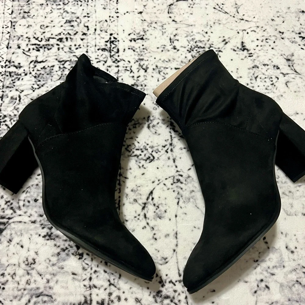 Marc Fisher Women's Black Pointy Toe Ankle Booties Black Multi Fabric 10